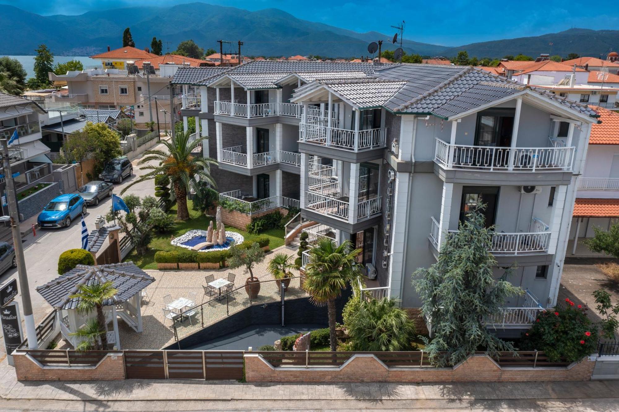 Apartment Paradise *